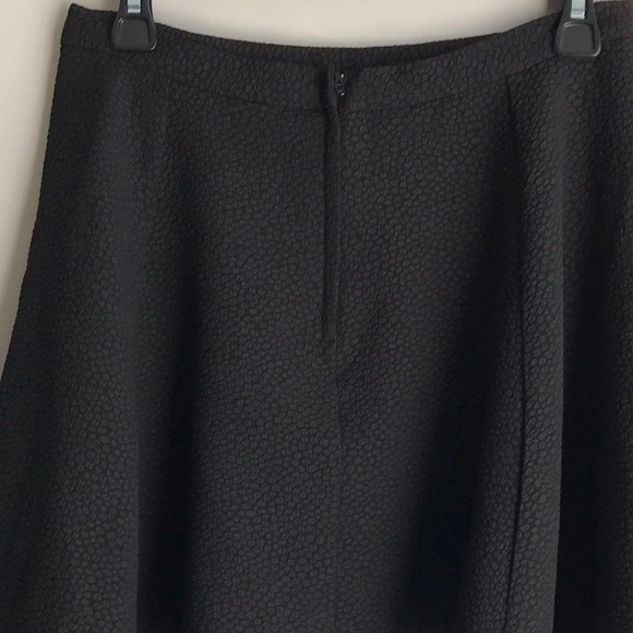 ๐H&M Black Size Large Ladies Short Skirt With Back Zipper - Picture 4 of 9